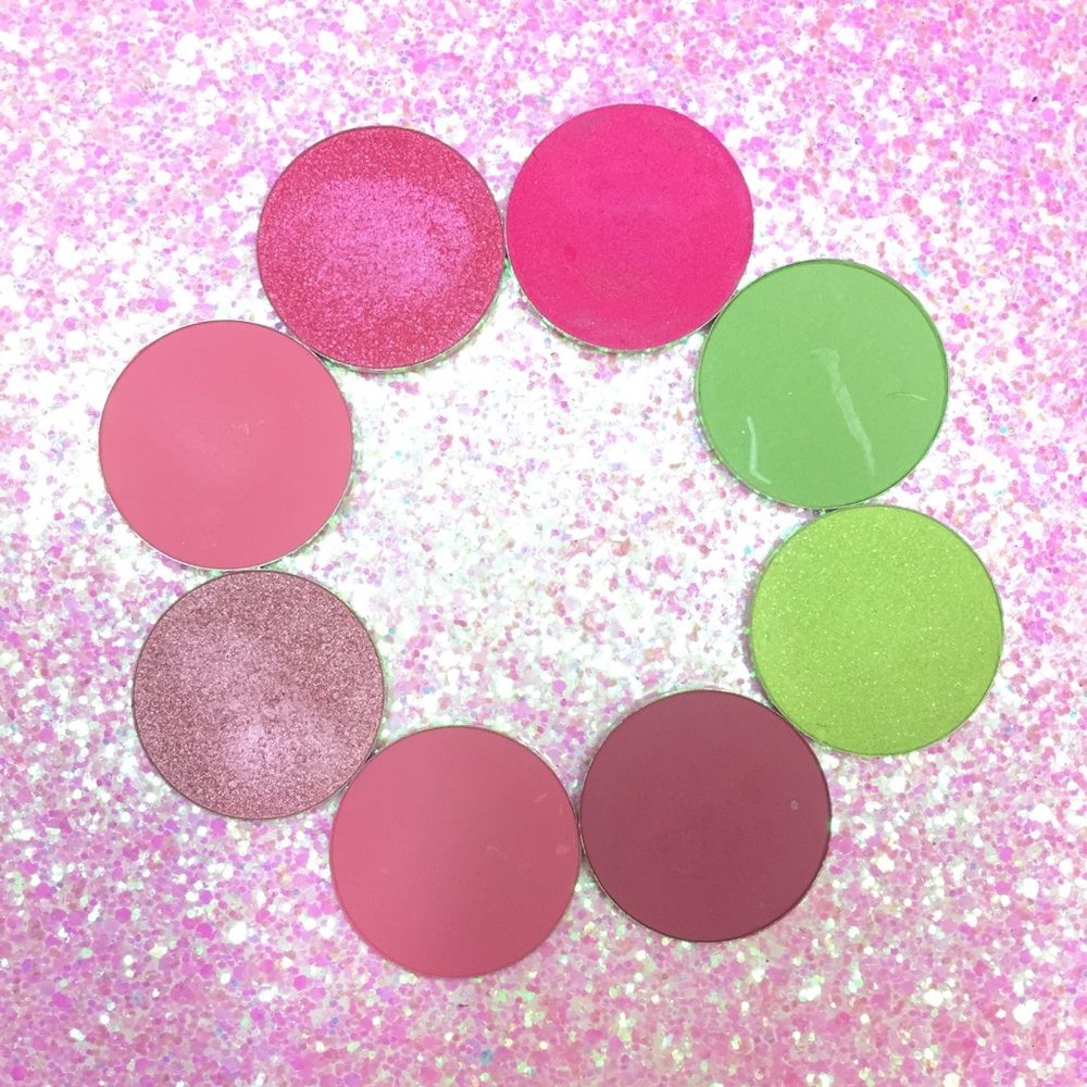 MAKEUP FOREVER 8 Eyeshadow Pans with Z Palette